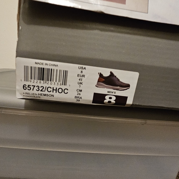 Skechers - Picture 2 of 2